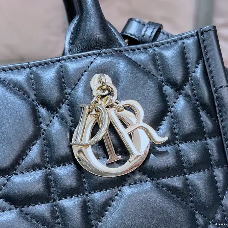 2210YA0163 Gucci Bag 0825